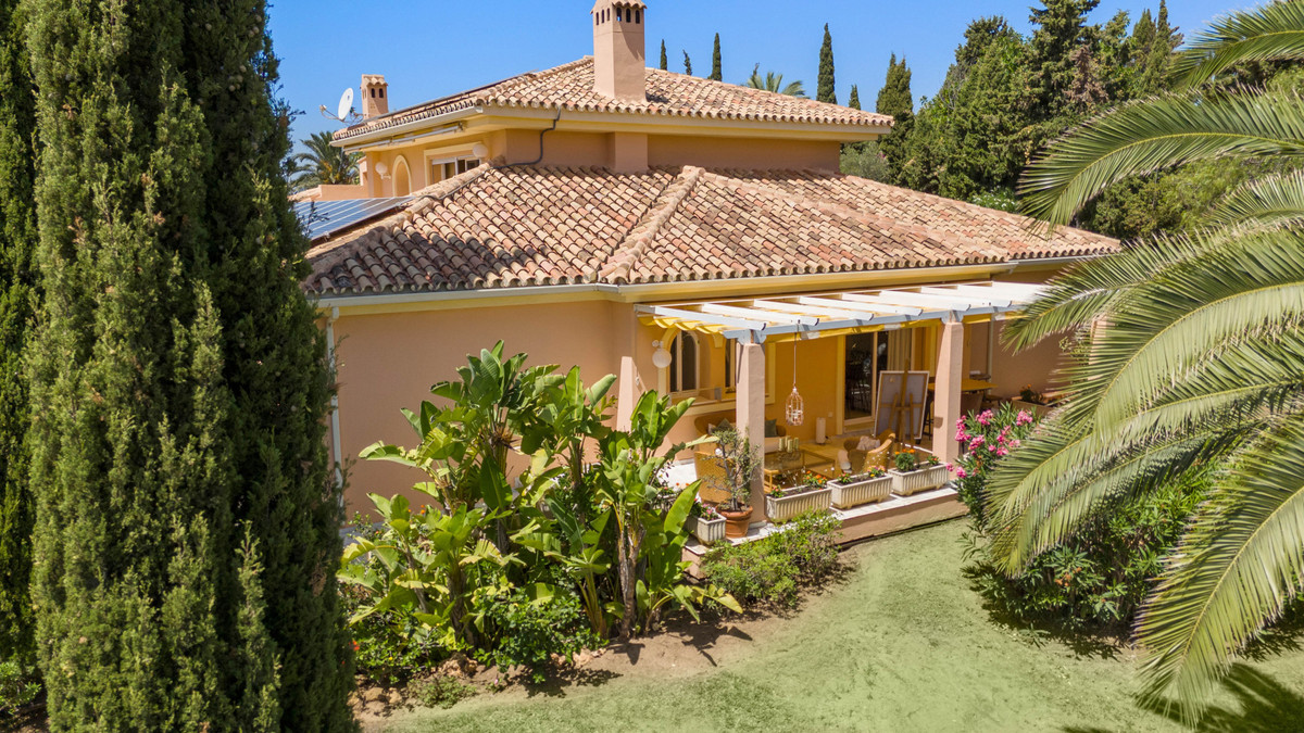 Se vende Villa - Chalet de 5 dormitorios en Costa Del Sol, Málaga, España