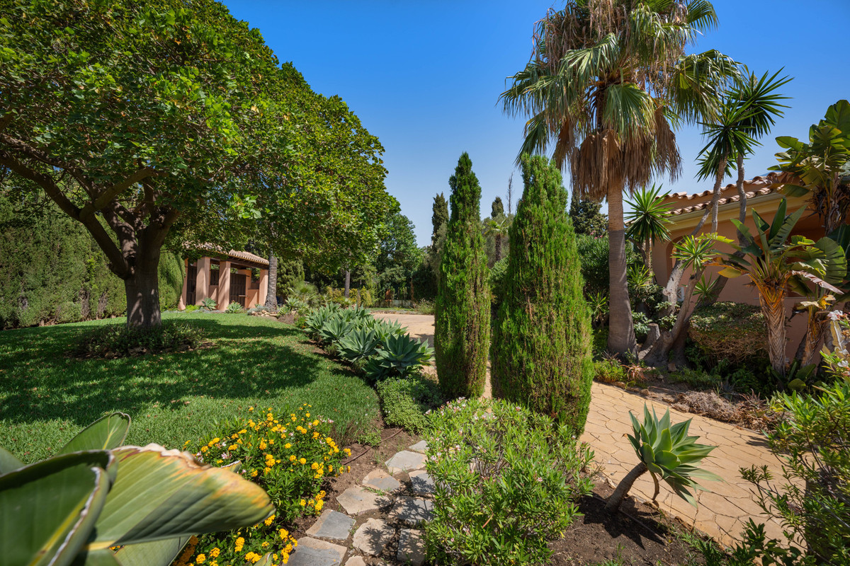 Se vende Villa - Chalet de 5 dormitorios en Costa Del Sol, Málaga, España
