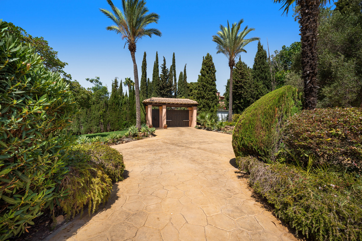 Se vende Villa - Chalet de 5 dormitorios en Costa Del Sol, Málaga, España