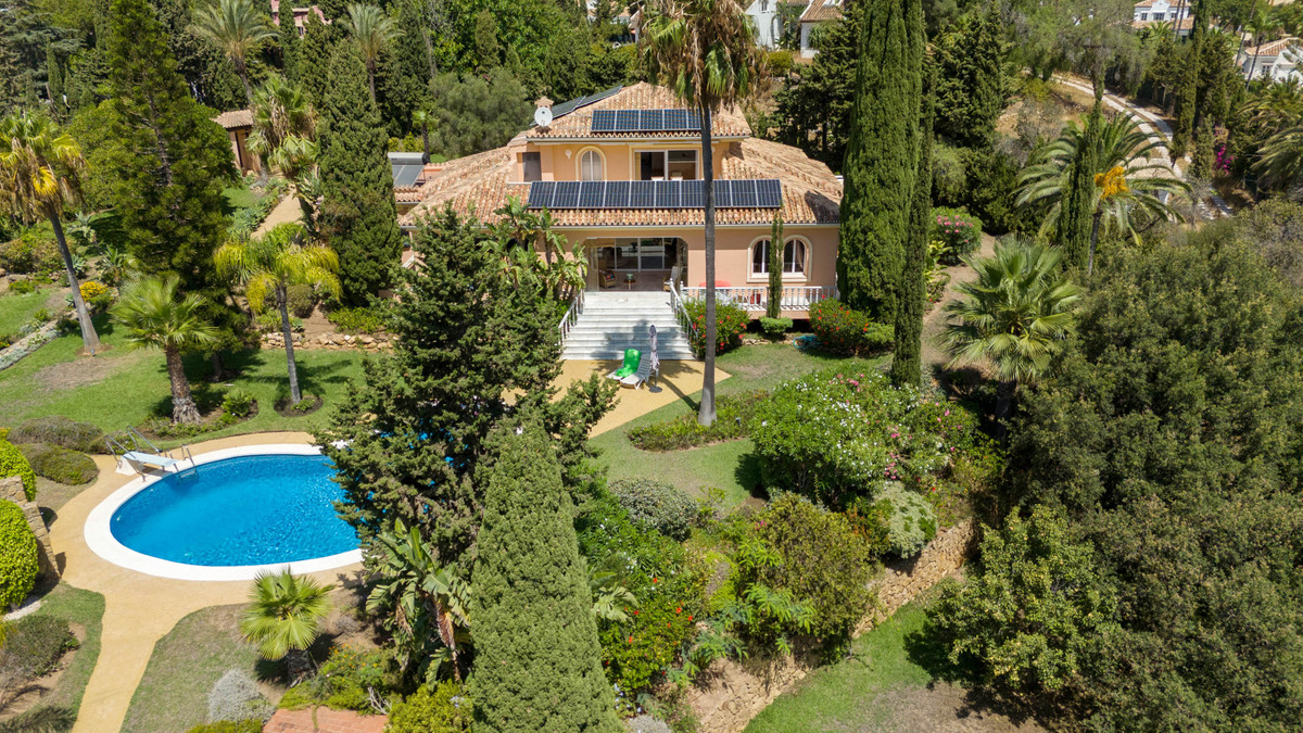 Se vende Villa - Chalet de 5 dormitorios en Costa Del Sol, Málaga, España