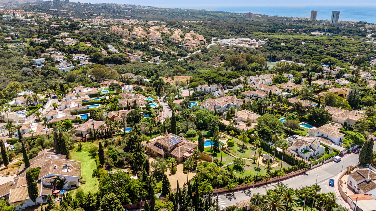 Se vende Villa - Chalet de 5 dormitorios en Costa Del Sol, Málaga, España