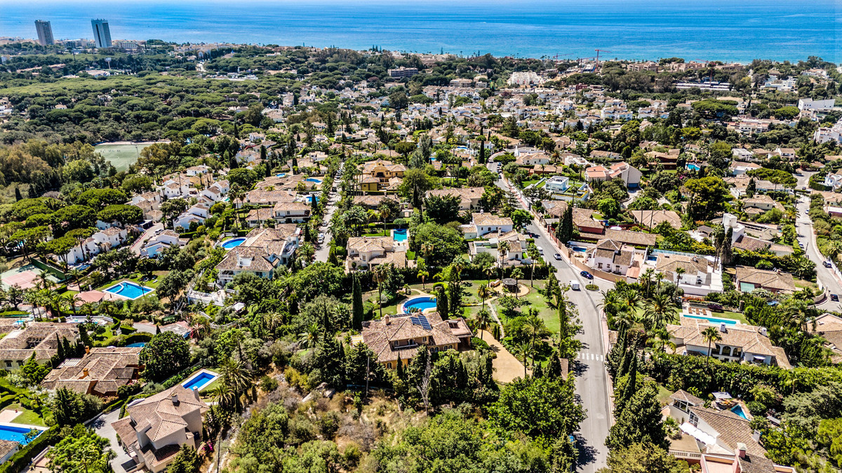 Se vende Villa - Chalet de 5 dormitorios en Costa Del Sol, Málaga, España