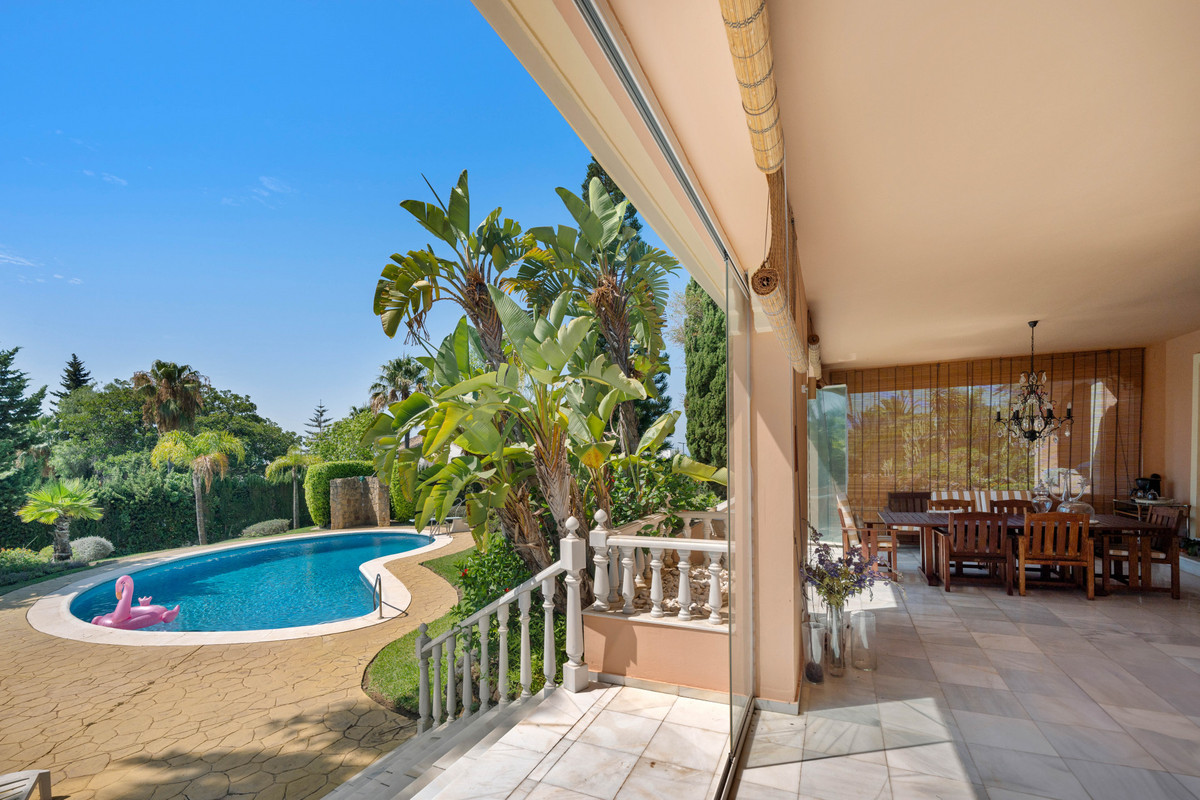 Se vende Villa - Chalet de 5 dormitorios en Costa Del Sol, Málaga, España