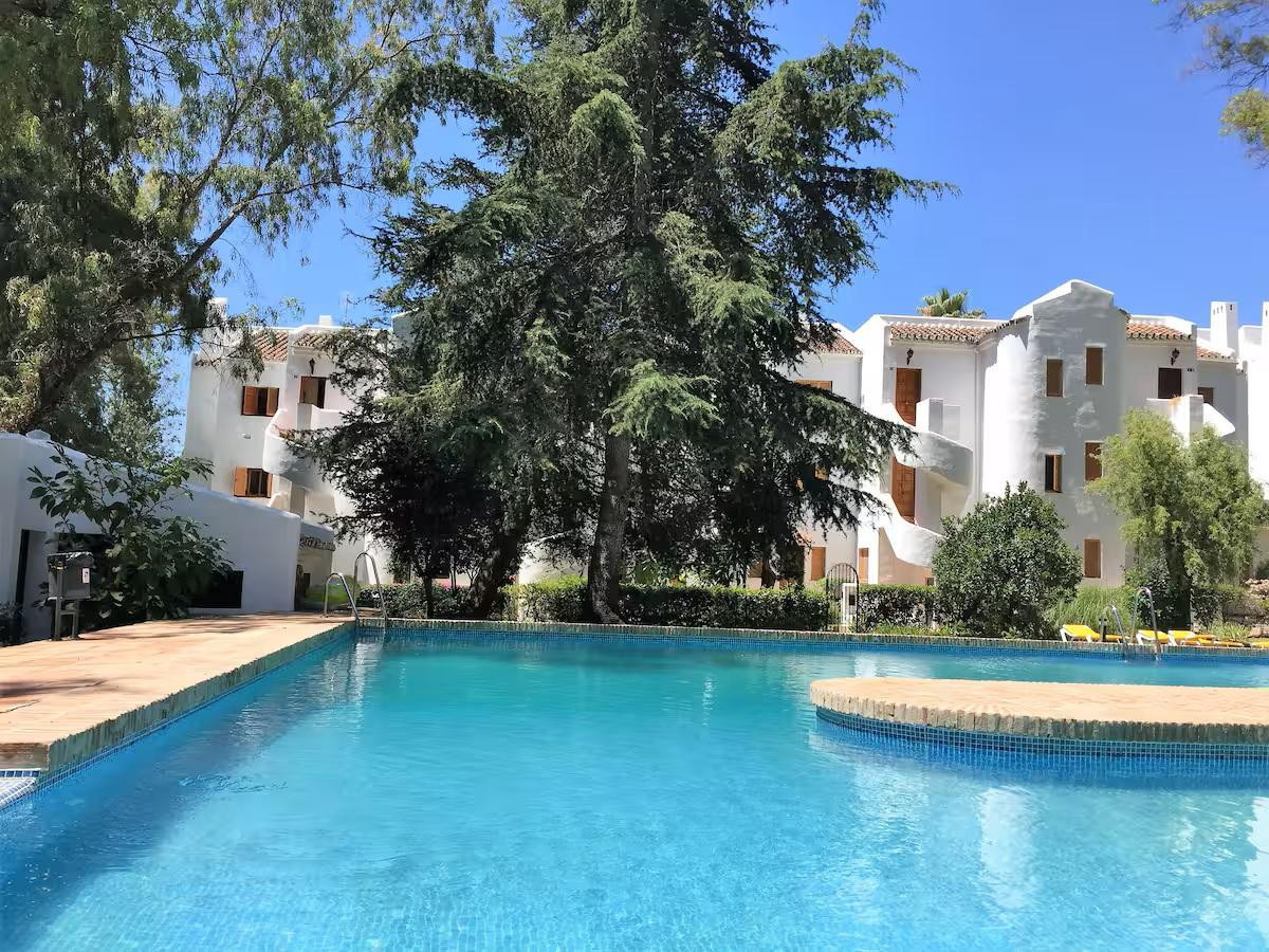 2 Bed Apartment for sale in Nueva Andalucía Costa Del Sol, Málaga, Spain