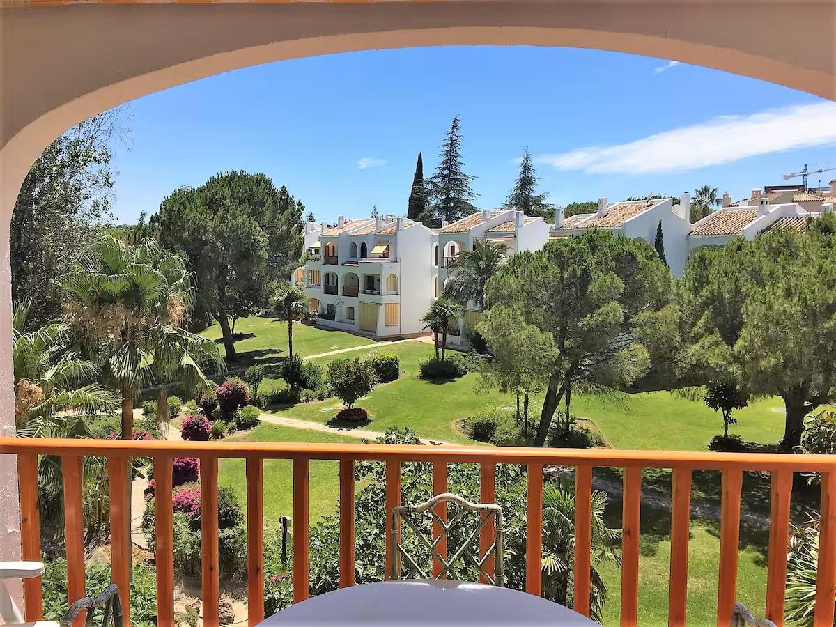 2 Bed Apartment for sale in Nueva Andalucía Costa Del Sol, Málaga, Spain