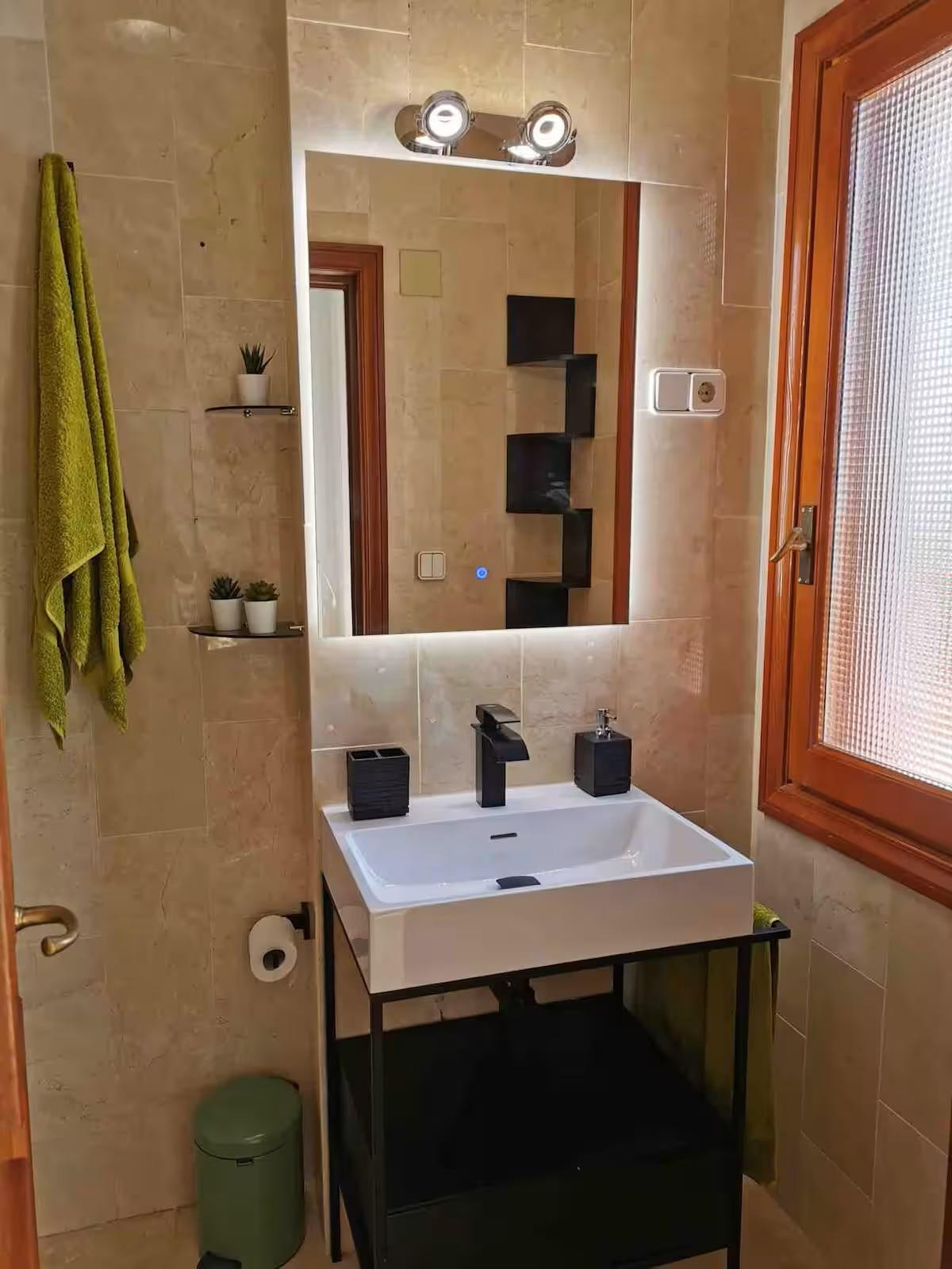 2 Bed Apartment for sale in Nueva Andalucía Costa Del Sol, Málaga, Spain