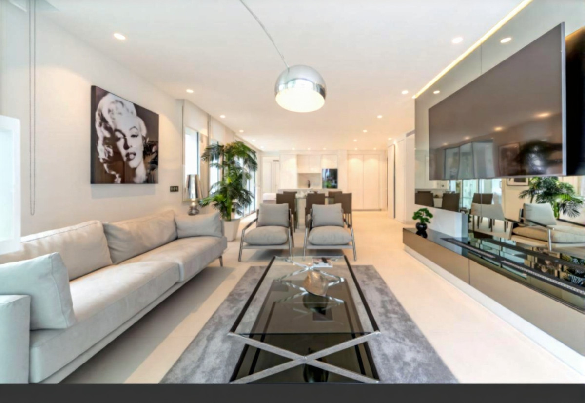 Se vende Apartamento Planta Media de 3 dormitorios en Costa Del Sol, Málaga, España