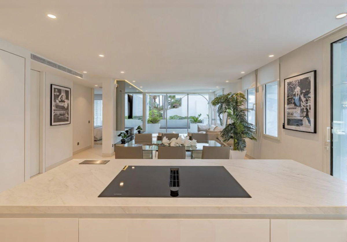Se vende Apartamento Planta Media de 3 dormitorios en Costa Del Sol, Málaga, España