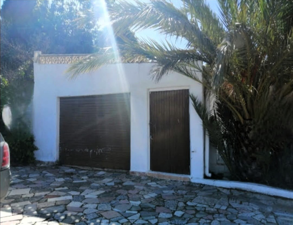 Se vende Villa - Chalet de 5 dormitorios en Costa Blanca, Alicante, España