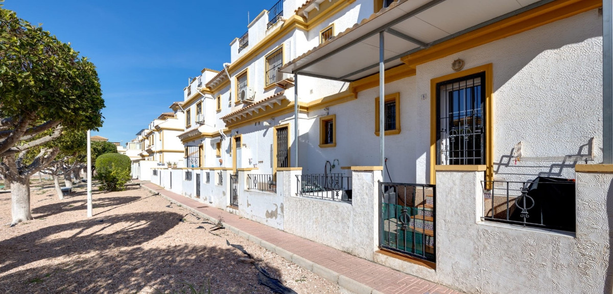 Se vende Adosada de 3 dormitorios en Costa Blanca, Alicante, España