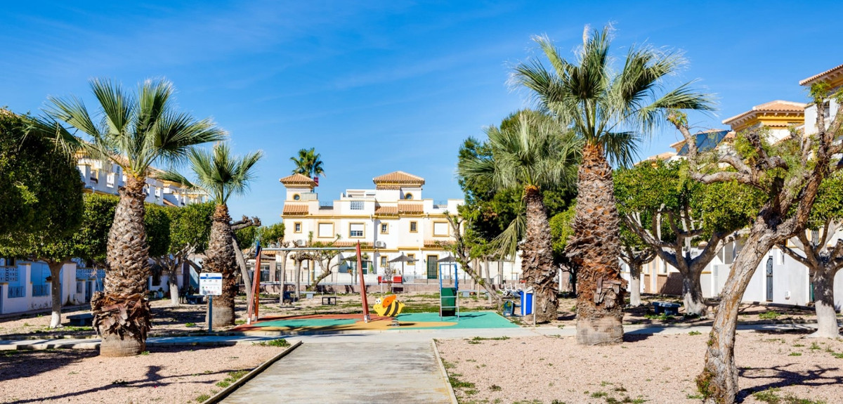 Se vende Adosada de 3 dormitorios en Costa Blanca, Alicante, España