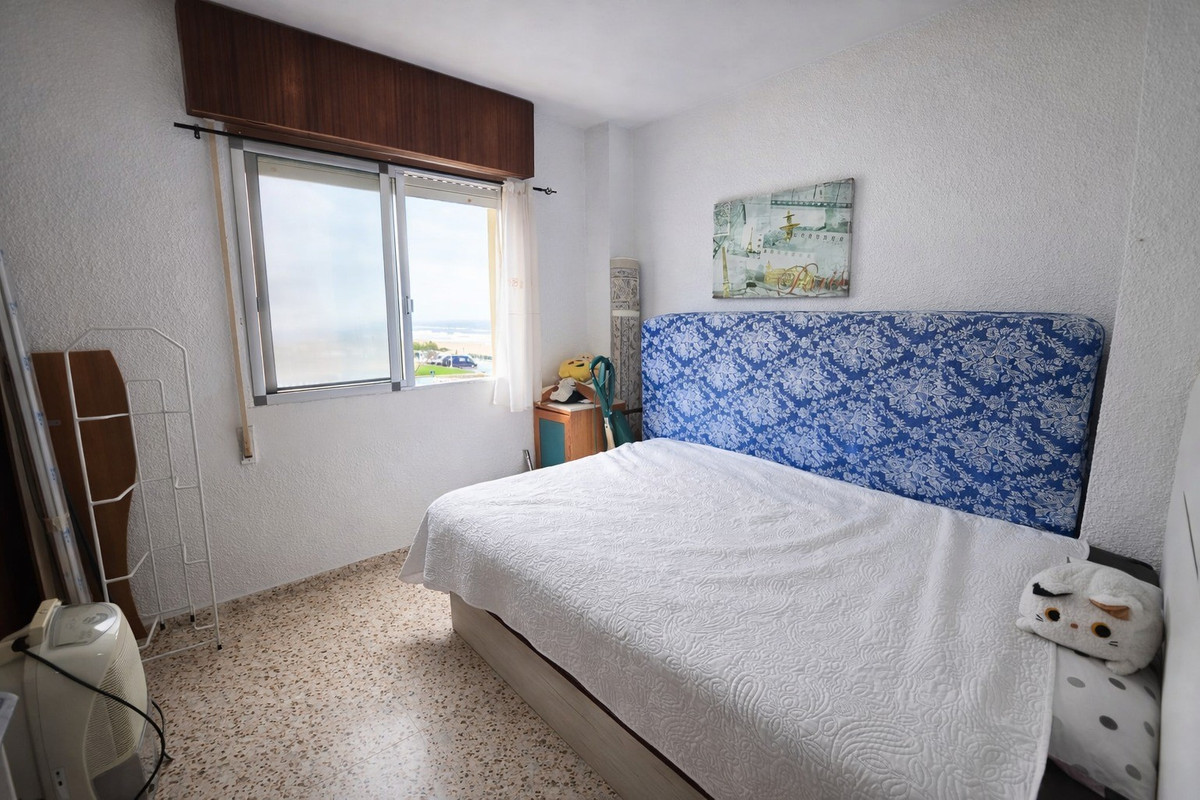 Se vende Apartamento Planta Media de 3 dormitorios en Costa Blanca, Alicante, España