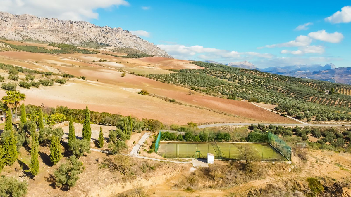Se vende Finca - Cortijo de 13 dormitorios en Costa Del Sol, Málaga, España