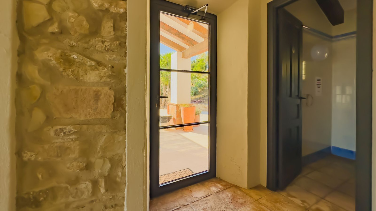 Se vende Finca - Cortijo de 13 dormitorios en Costa Del Sol, Málaga, España
