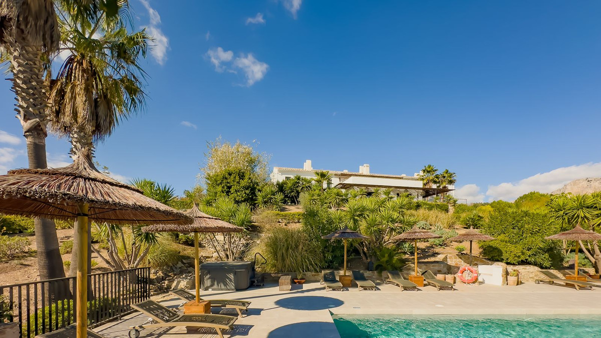 Se vende Finca - Cortijo de 13 dormitorios en Costa Del Sol, Málaga, España