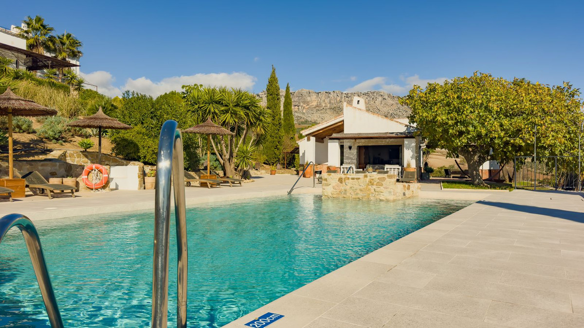 Se vende Finca - Cortijo de 13 dormitorios en Costa Del Sol, Málaga, España