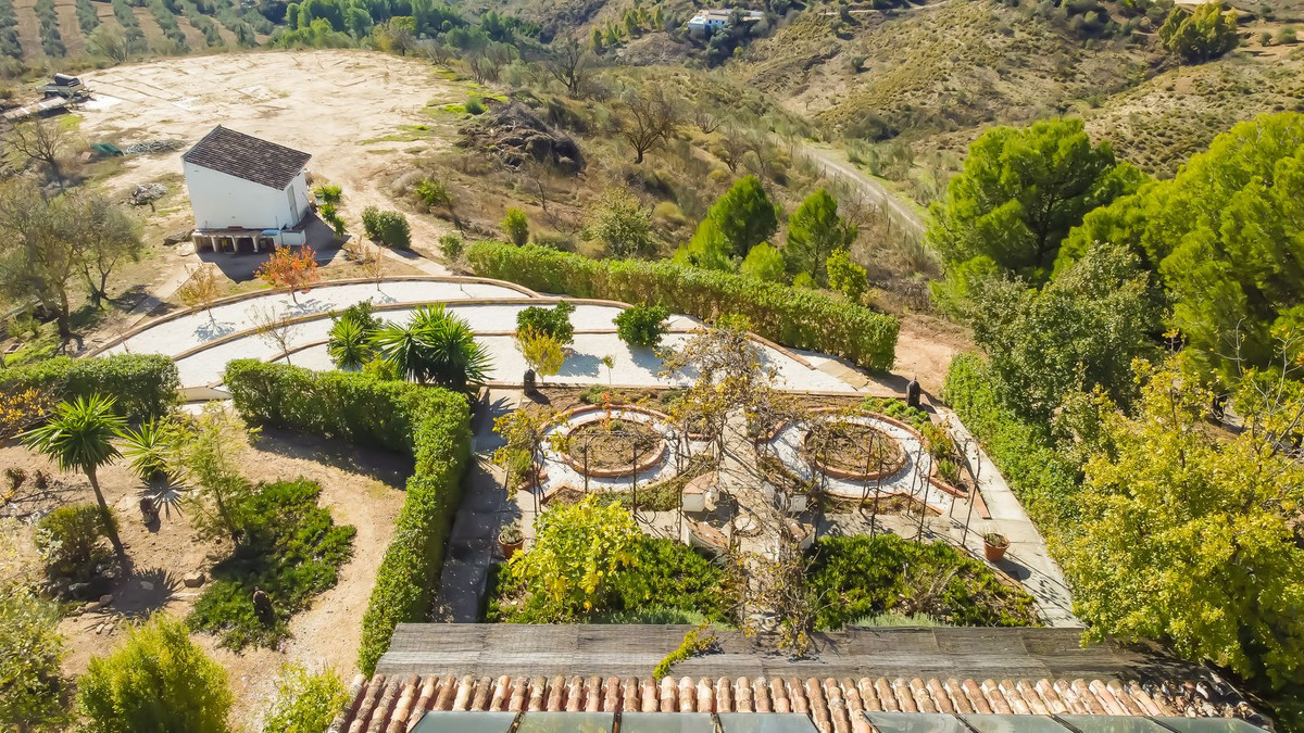 Se vende Finca - Cortijo de 13 dormitorios en Costa Del Sol, Málaga, España