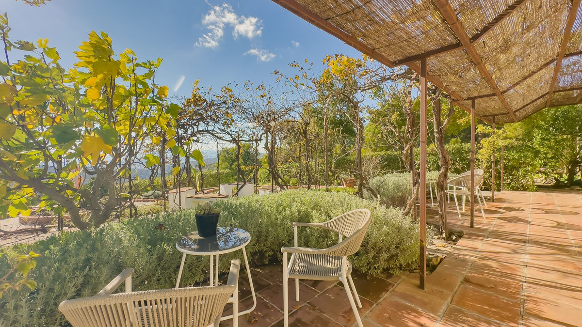 Se vende Finca - Cortijo de 13 dormitorios en Costa Del Sol, Málaga, España