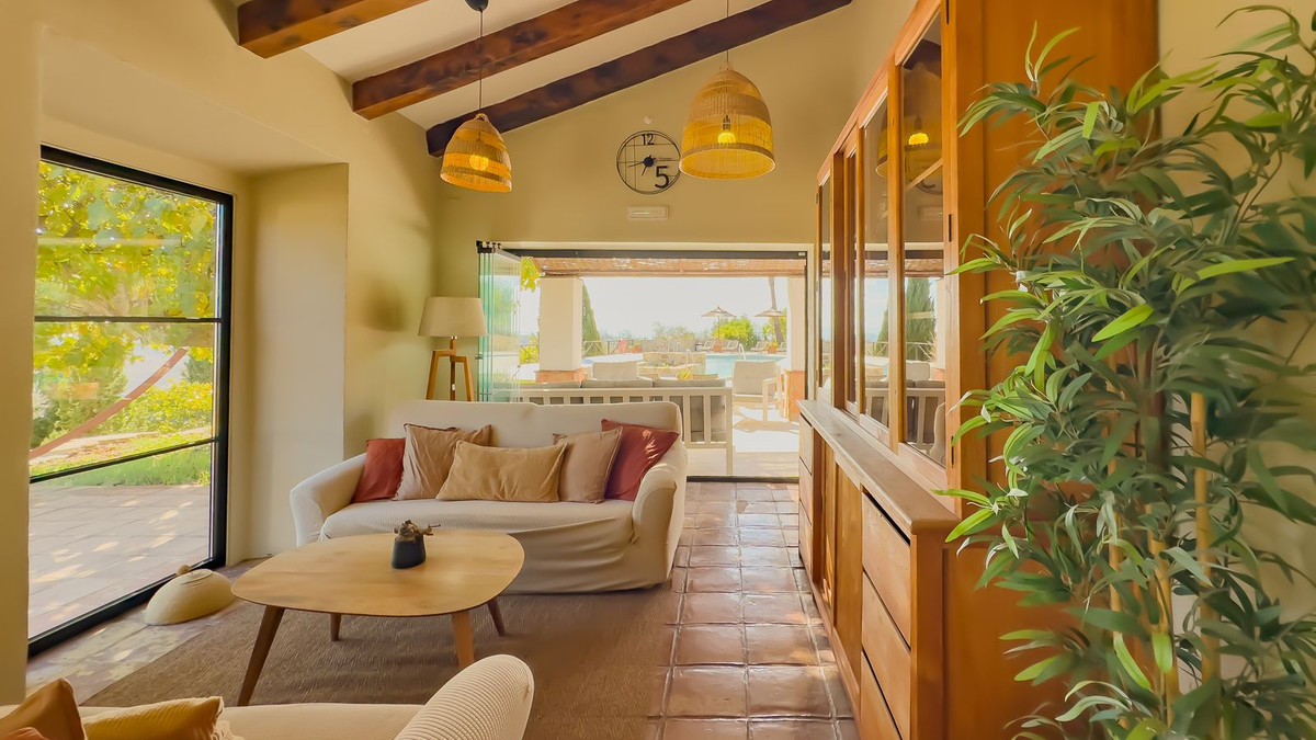 Se vende Finca - Cortijo de 13 dormitorios en Costa Del Sol, Málaga, España
