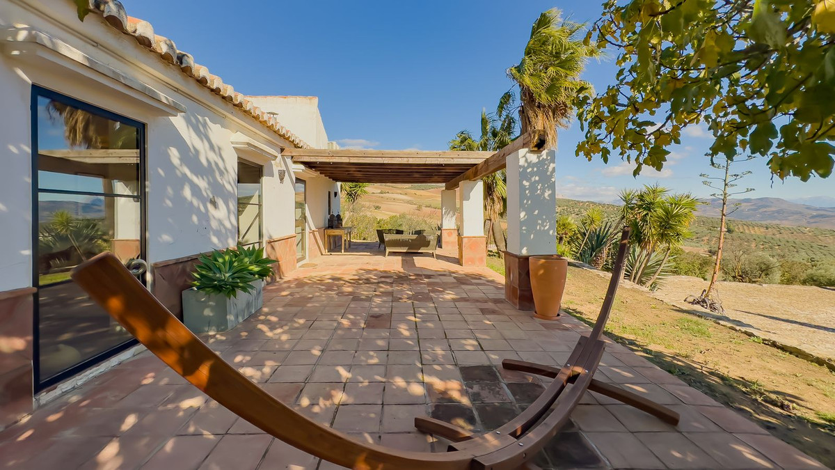 Se vende Finca - Cortijo de 13 dormitorios en Costa Del Sol, Málaga, España
