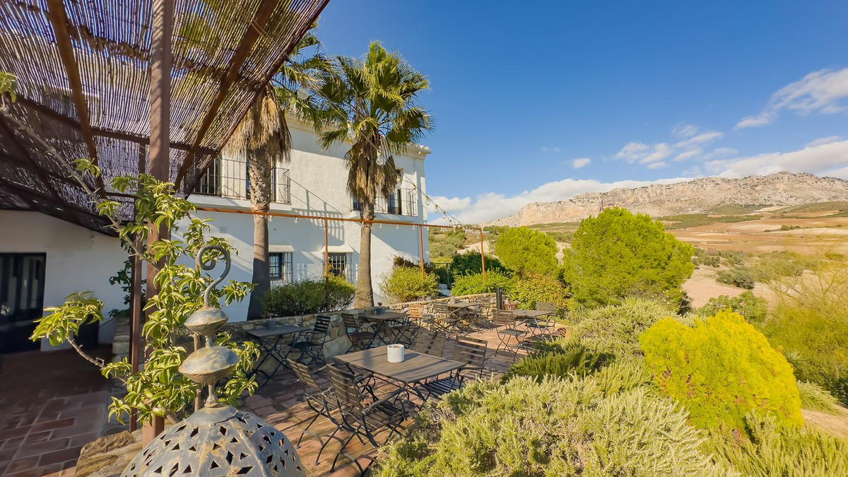 Se vende Finca - Cortijo de 13 dormitorios en Costa Del Sol, Málaga, España