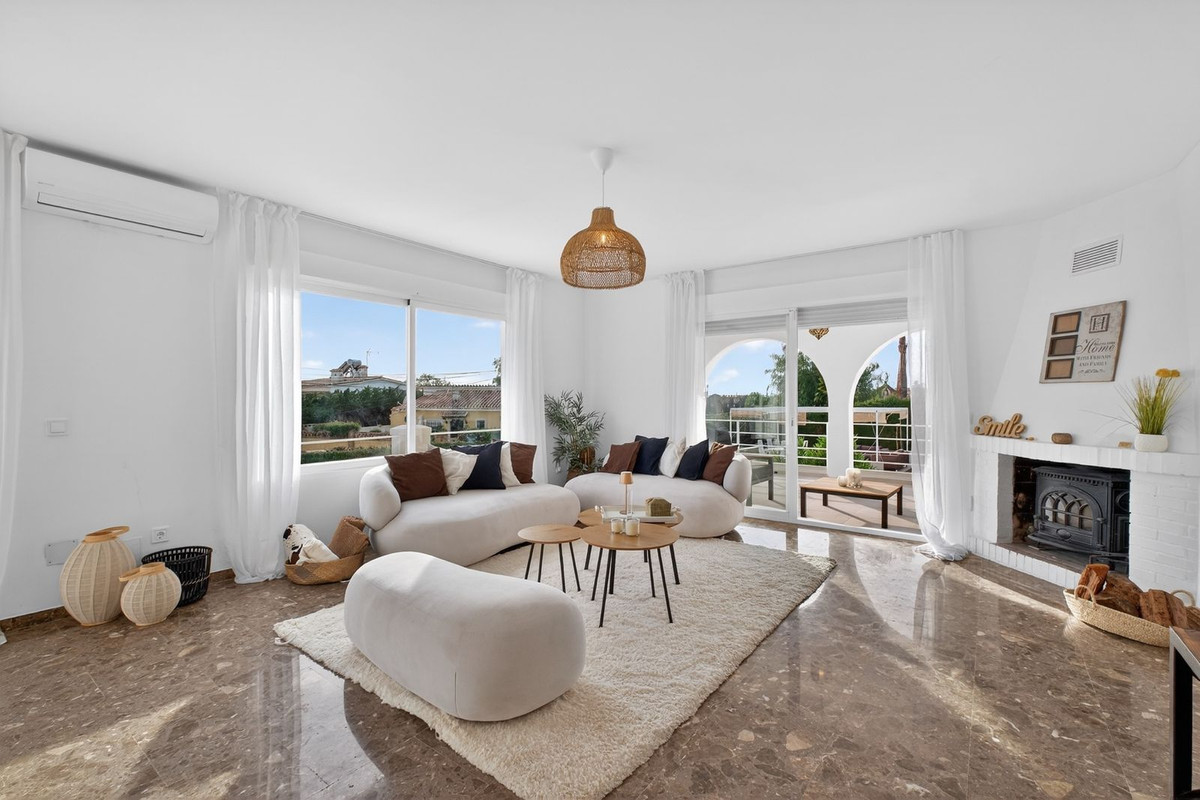 4 Bed Townhouse for sale in Elviria Costa Del Sol, Málaga, Spain