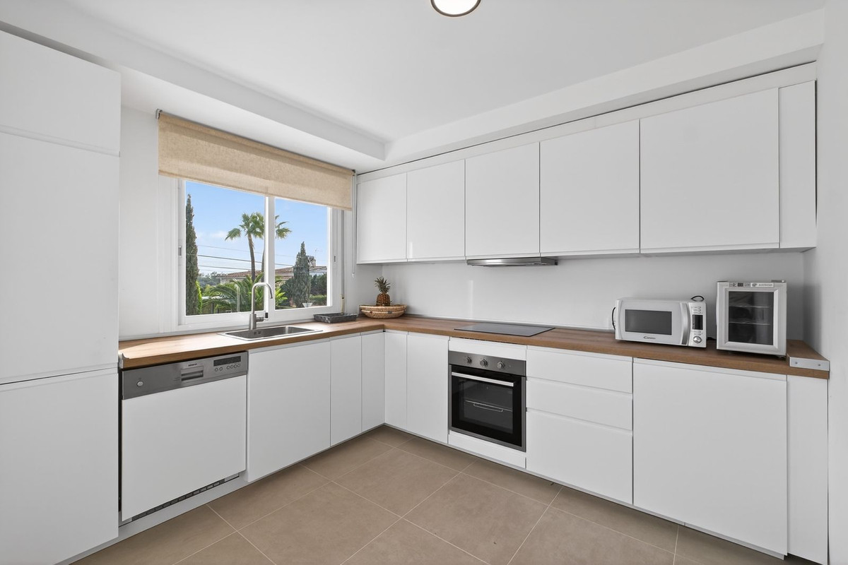 4 Bed Townhouse for sale in Elviria Costa Del Sol, Málaga, Spain