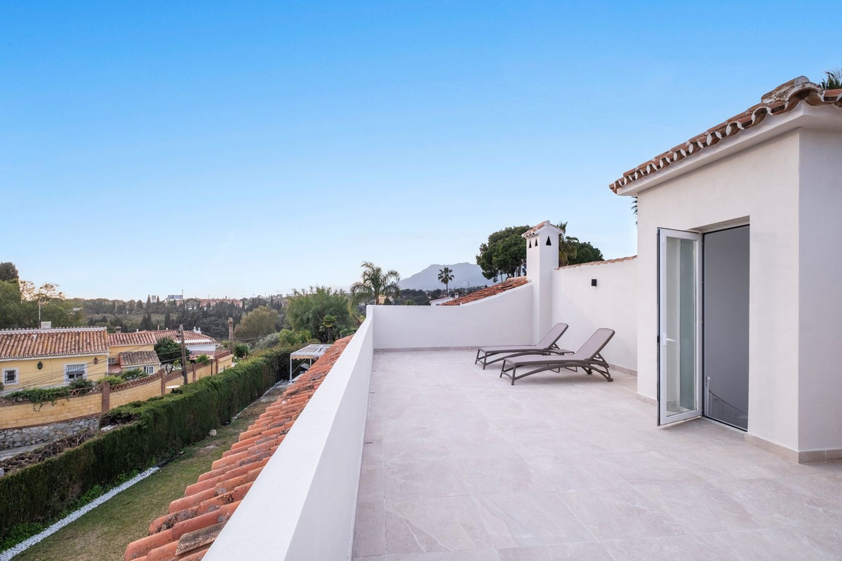 4 Bed Townhouse for sale in Elviria Costa Del Sol, Málaga, Spain