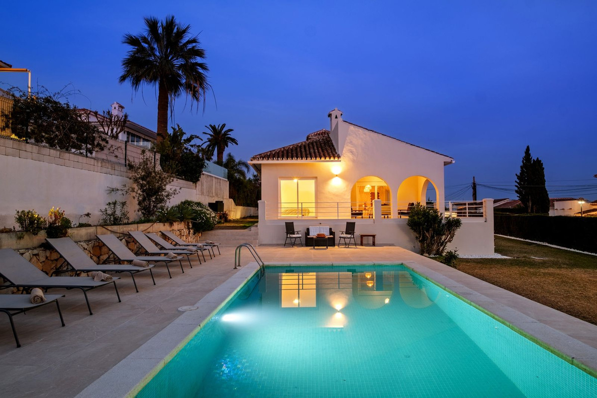 4 Bed Townhouse for sale in Elviria Costa Del Sol, Málaga, Spain