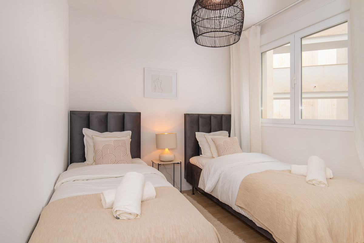 2 Bed Apartment for sale in Nueva Andalucía Costa Del Sol, Málaga, Spain