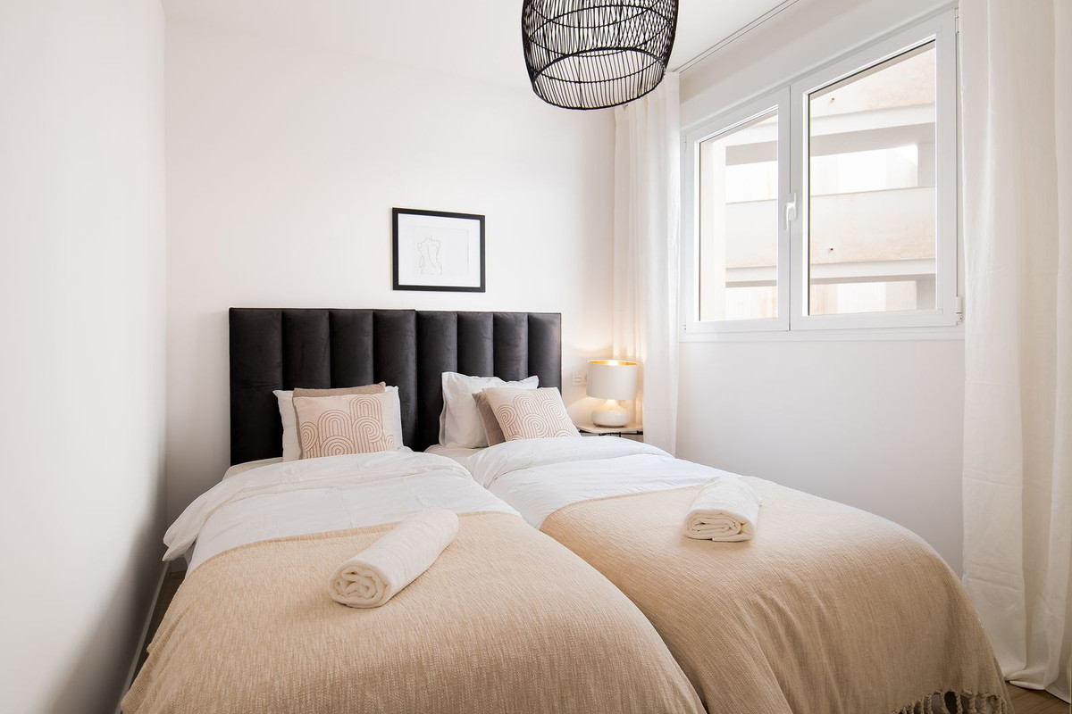 2 Bed Apartment for sale in Nueva Andalucía Costa Del Sol, Málaga, Spain
