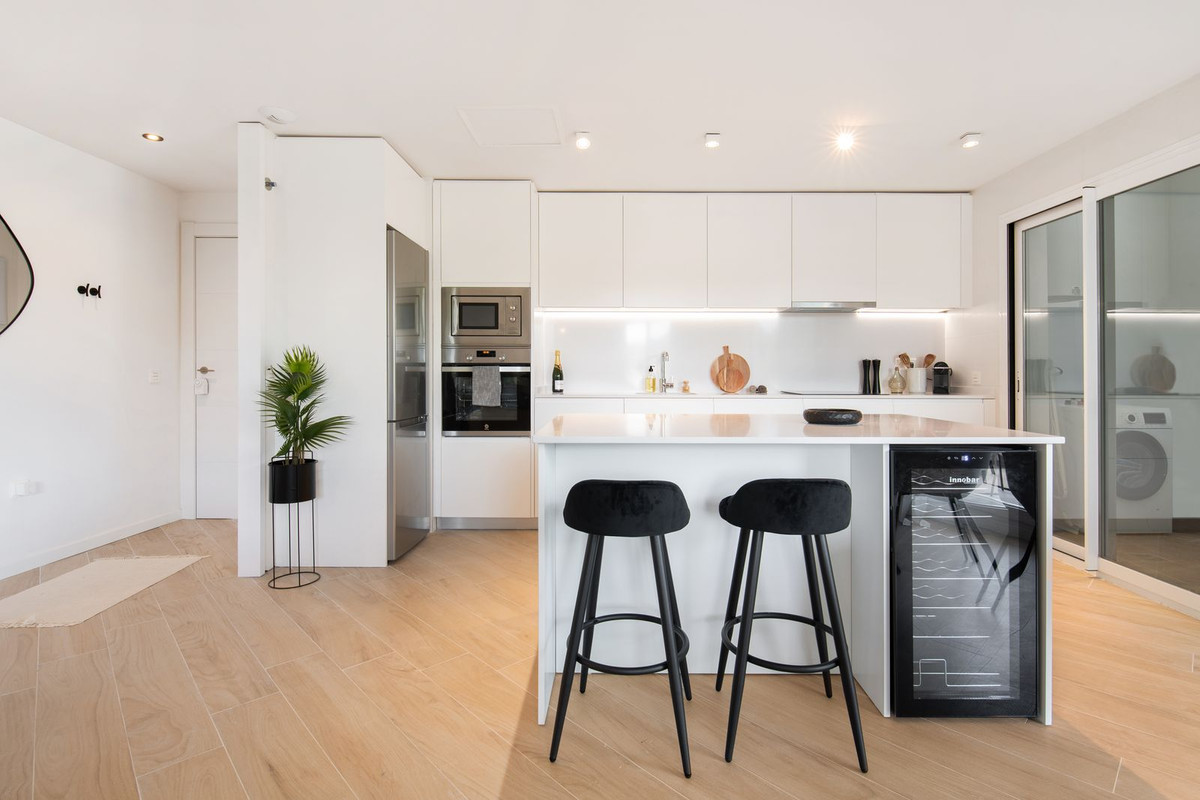 2 Bed Apartment for sale in Nueva Andalucía Costa Del Sol, Málaga, Spain