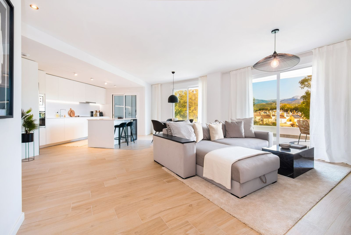 2 Bed Apartment for sale in Nueva Andalucía Costa Del Sol, Málaga, Spain