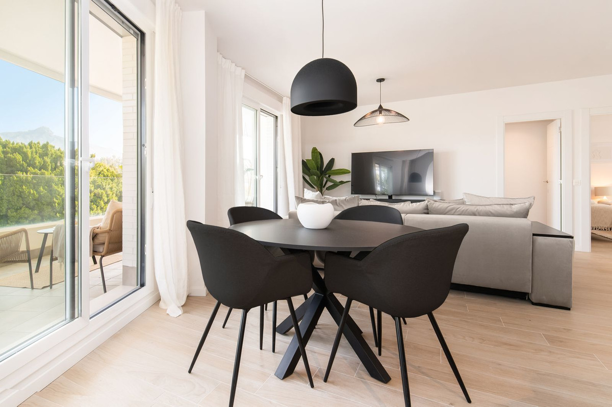 2 Bed Apartment for sale in Nueva Andalucía Costa Del Sol, Málaga, Spain