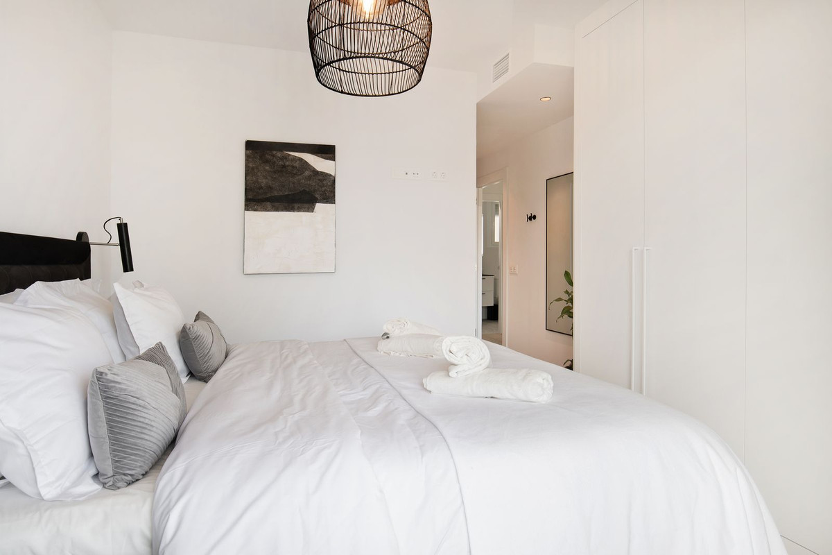 2 Bed Apartment for sale in Nueva Andalucía Costa Del Sol, Málaga, Spain
