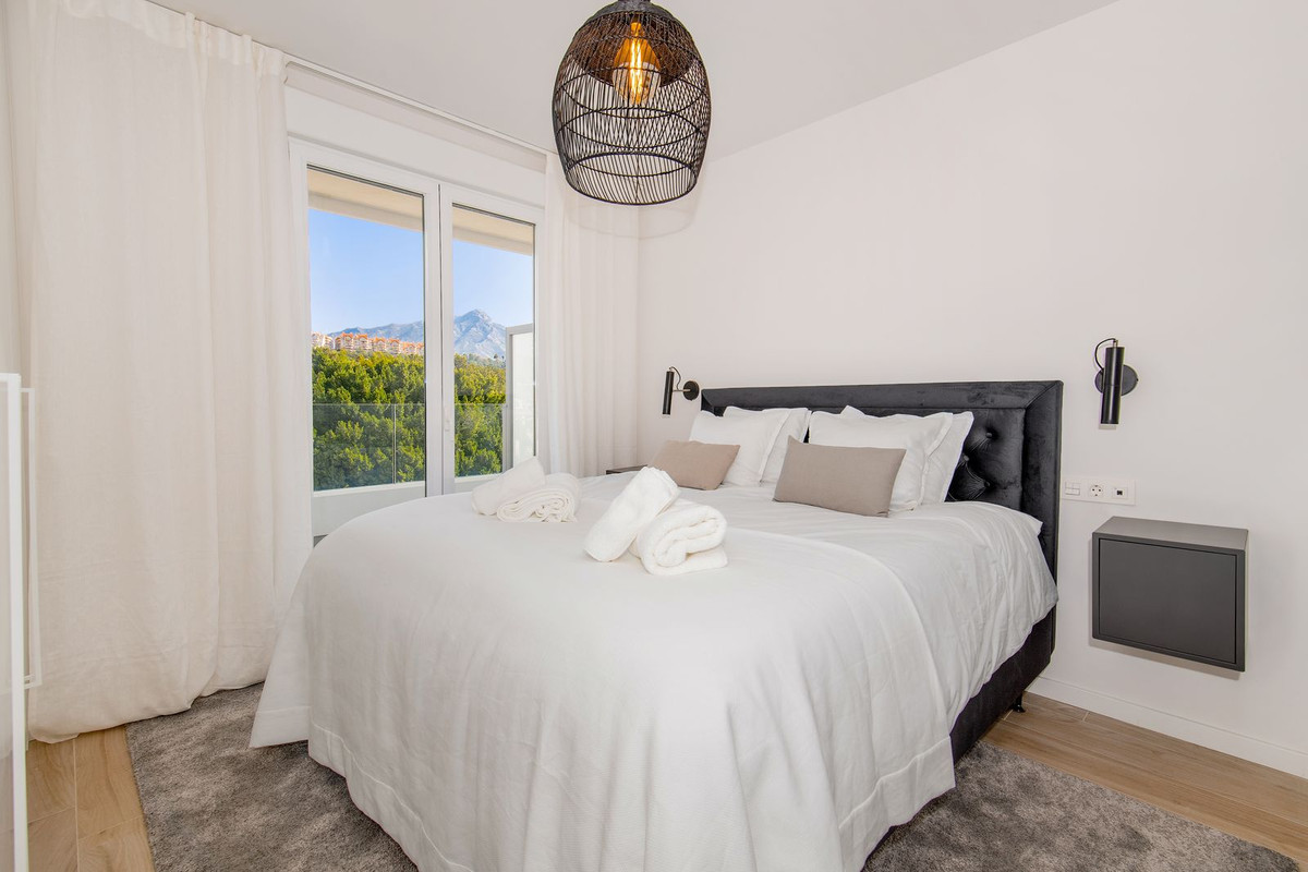 2 Bed Apartment for sale in Nueva Andalucía Costa Del Sol, Málaga, Spain