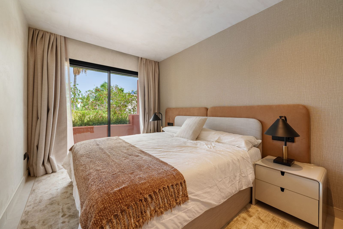 4 Bed Townhouse for sale in The Golden Mile Costa Del Sol, Málaga, Spain