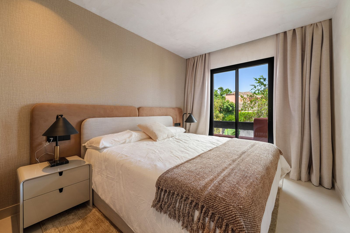 4 Bed Townhouse for sale in The Golden Mile Costa Del Sol, Málaga, Spain