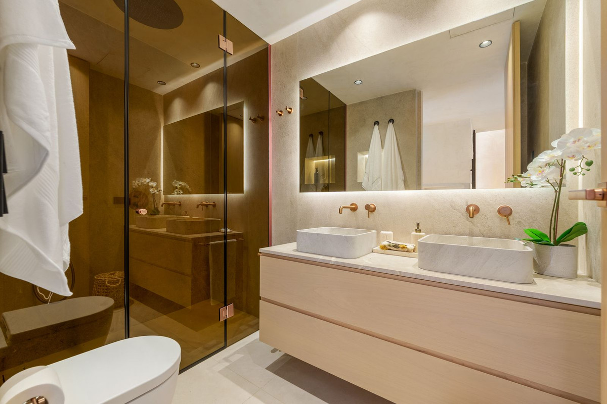4 Bed Townhouse for sale in The Golden Mile Costa Del Sol, Málaga, Spain