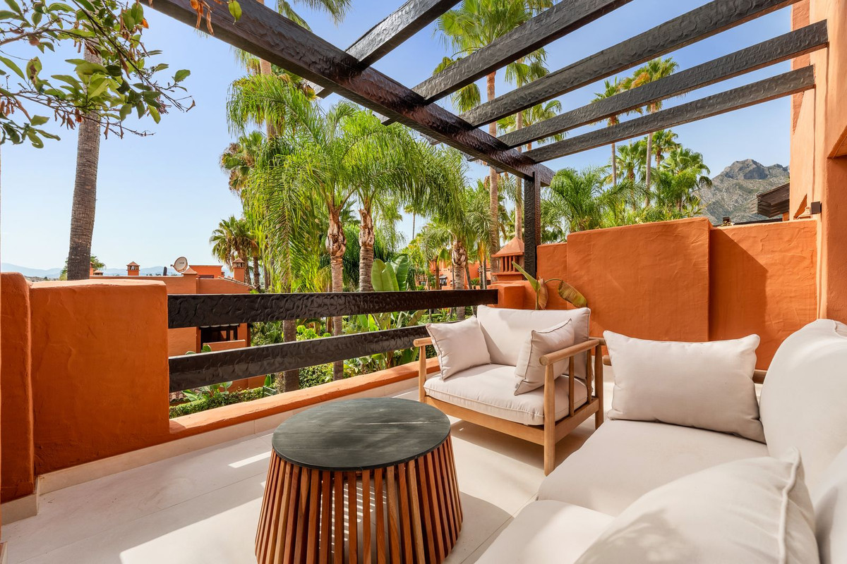 4 Bed Townhouse for sale in The Golden Mile Costa Del Sol, Málaga, Spain