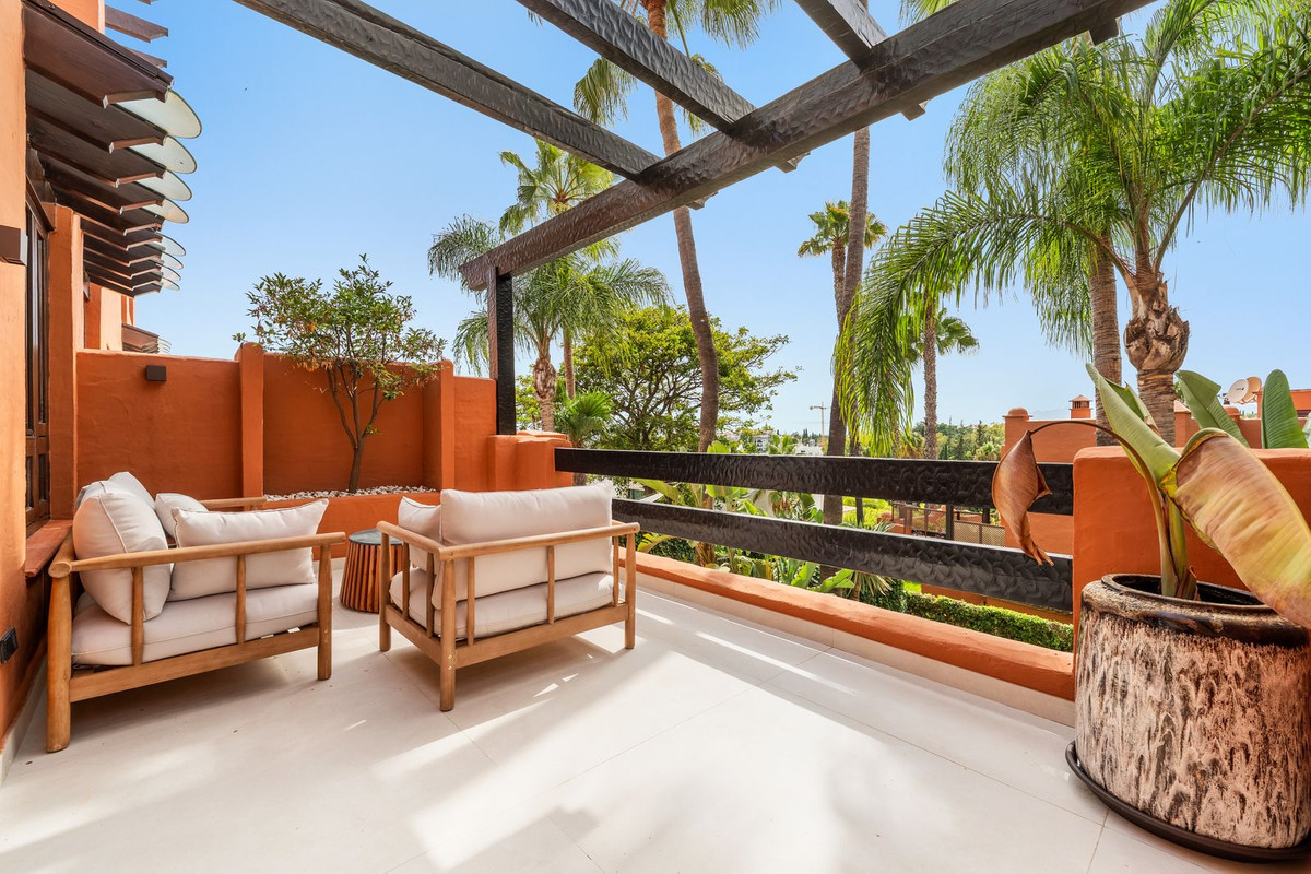4 Bed Townhouse for sale in The Golden Mile Costa Del Sol, Málaga, Spain