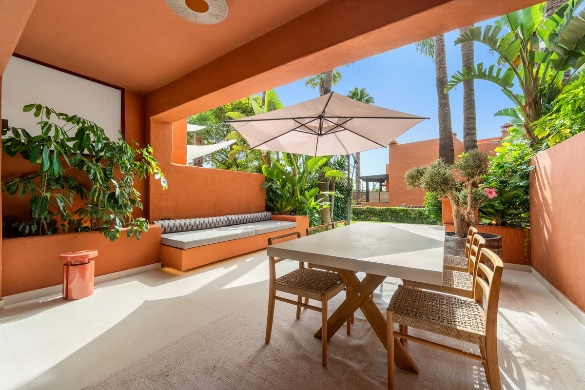 4 Bed Townhouse for sale in The Golden Mile Costa Del Sol, Málaga, Spain