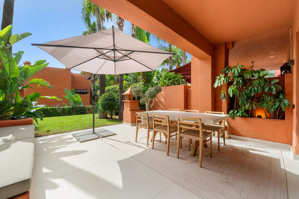 4 Bed Townhouse for sale in The Golden Mile Costa Del Sol, Málaga, Spain