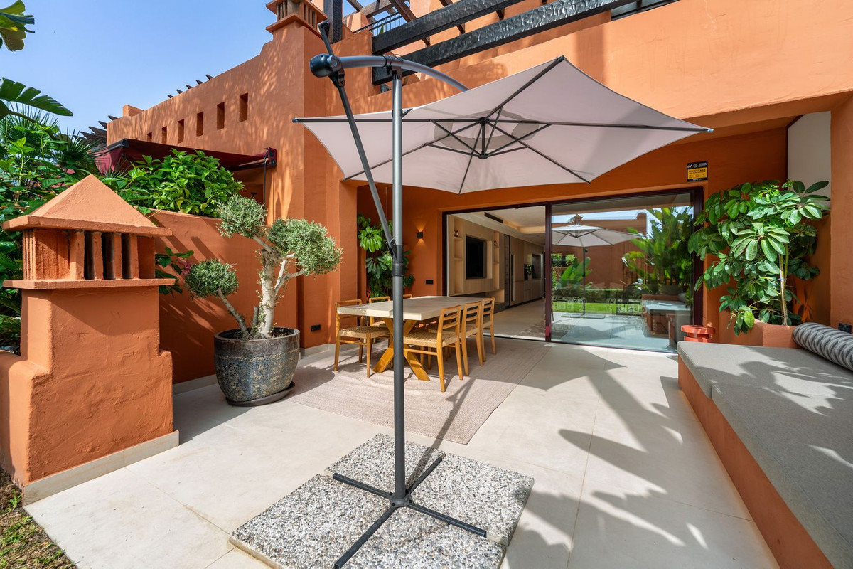 4 Bed Townhouse for sale in The Golden Mile Costa Del Sol, Málaga, Spain