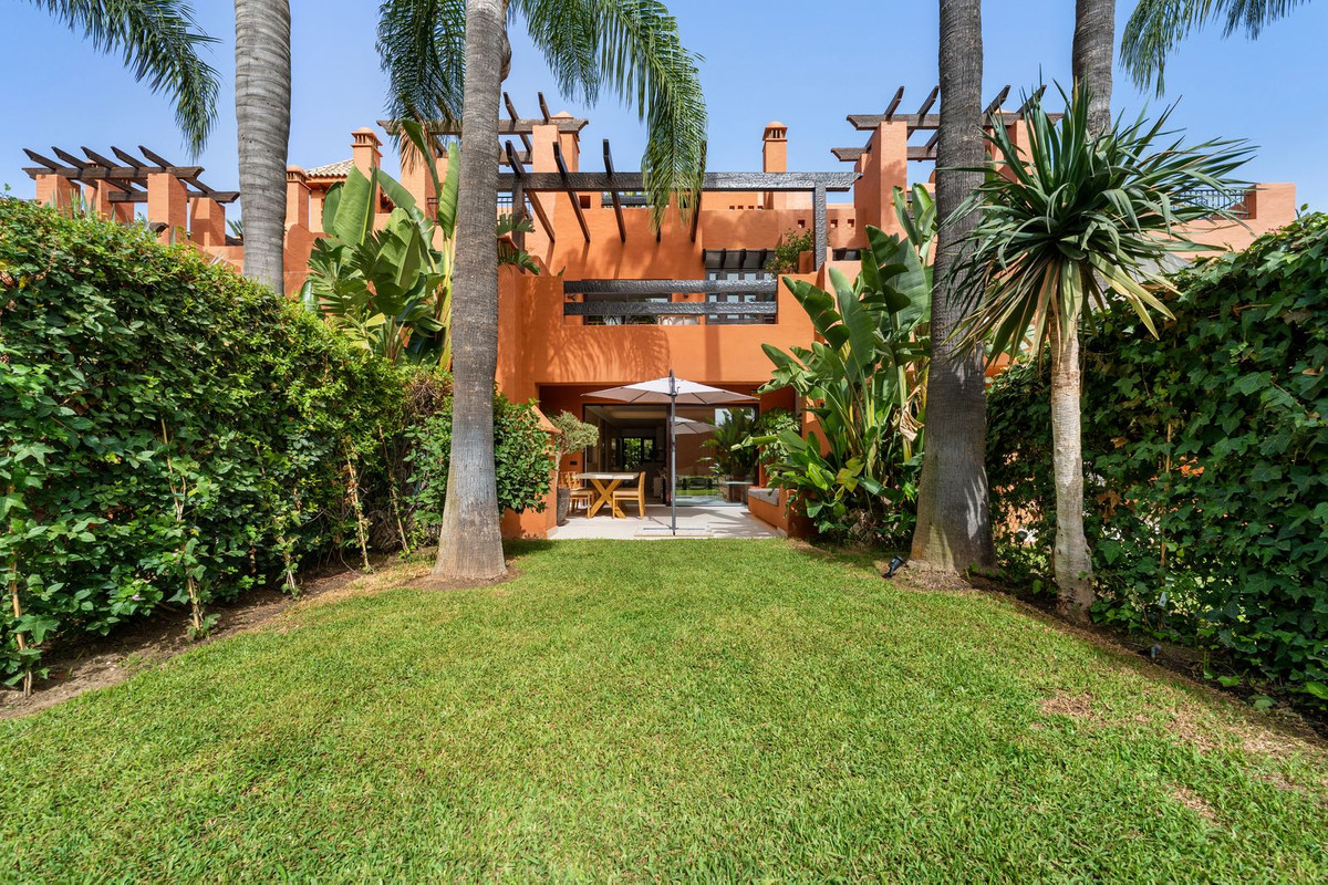 4 Bed Townhouse for sale in The Golden Mile Costa Del Sol, Málaga, Spain