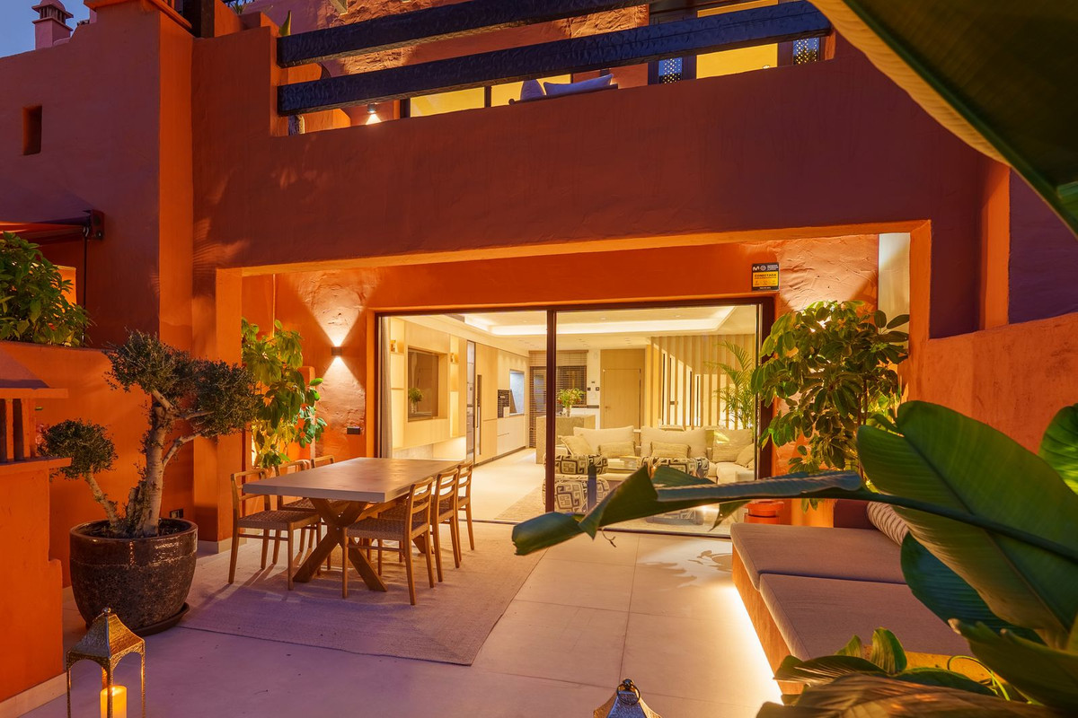 4 Bed Townhouse for sale in The Golden Mile Costa Del Sol, Málaga, Spain