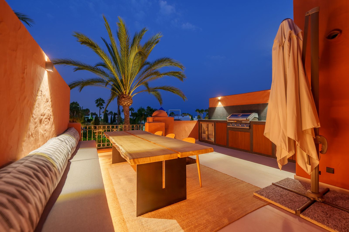 4 Bed Townhouse for sale in The Golden Mile Costa Del Sol, Málaga, Spain
