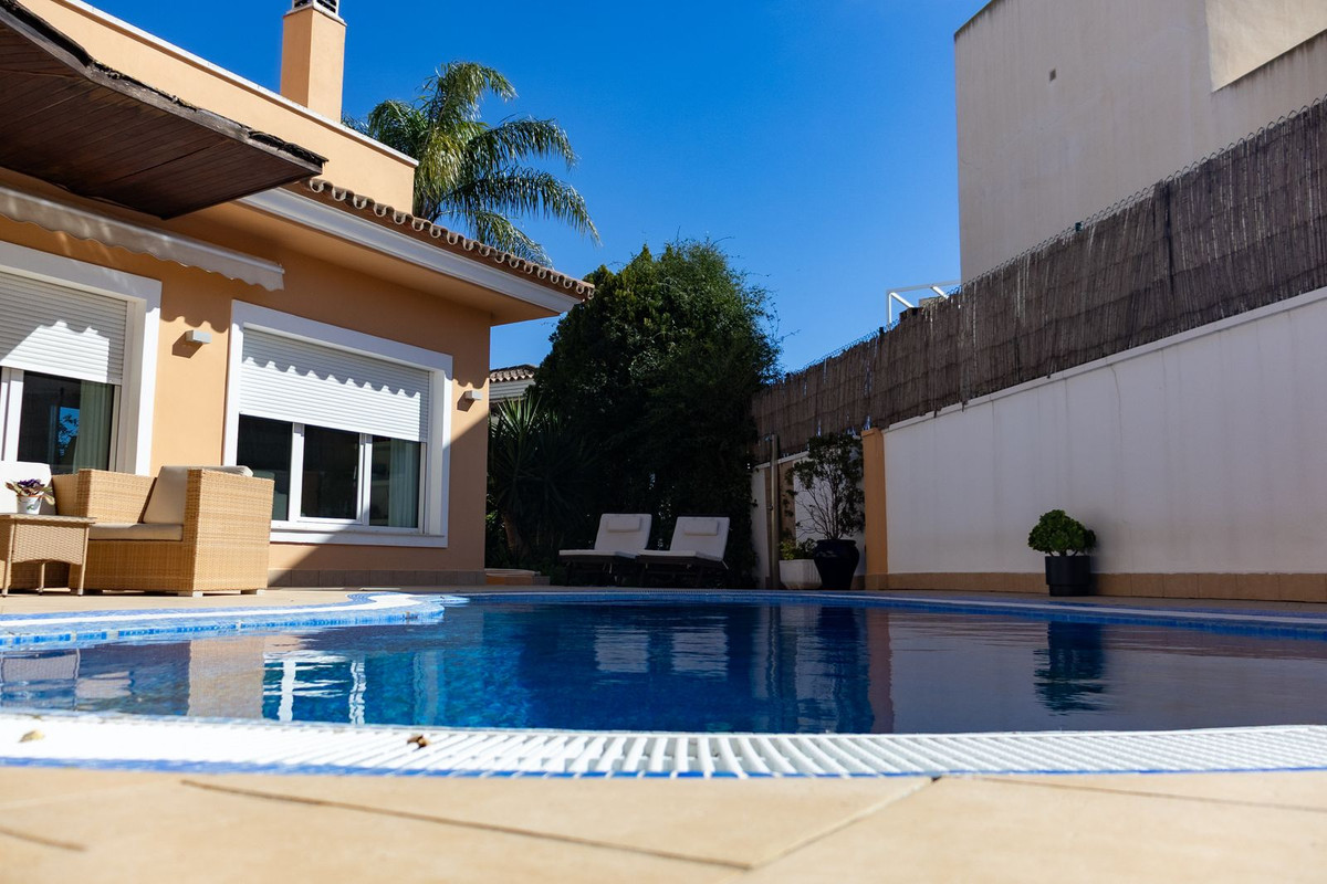 6 Bed Townhouse for sale in Playamar Costa Del Sol, Málaga, Spain