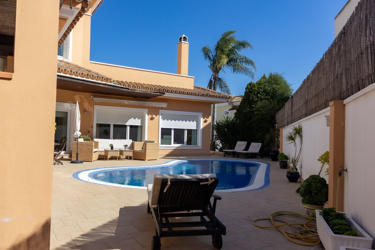 6 Bed Townhouse for sale in Playamar Costa Del Sol, Málaga, Spain