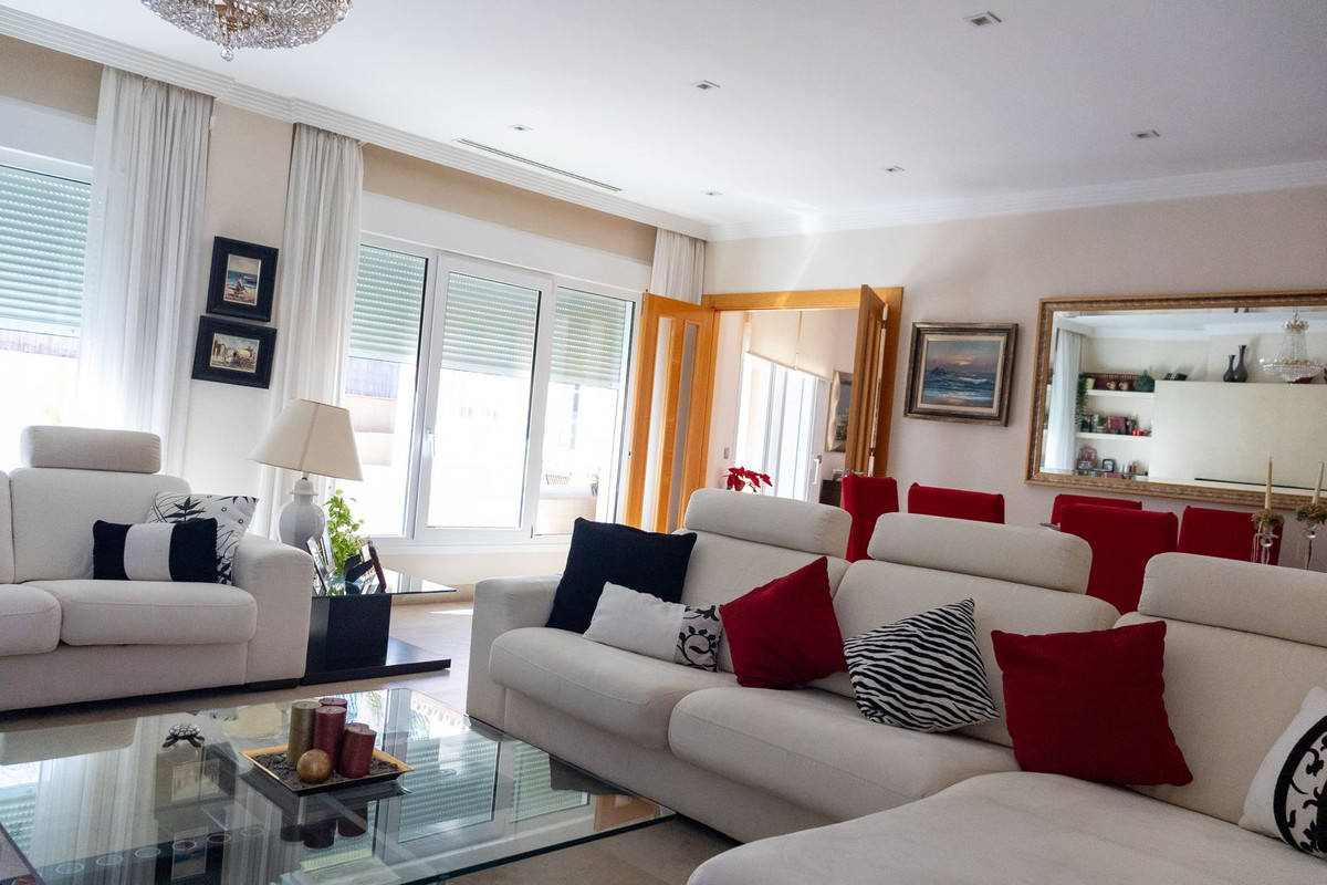 6 Bed Townhouse for sale in Playamar Costa Del Sol, Málaga, Spain
